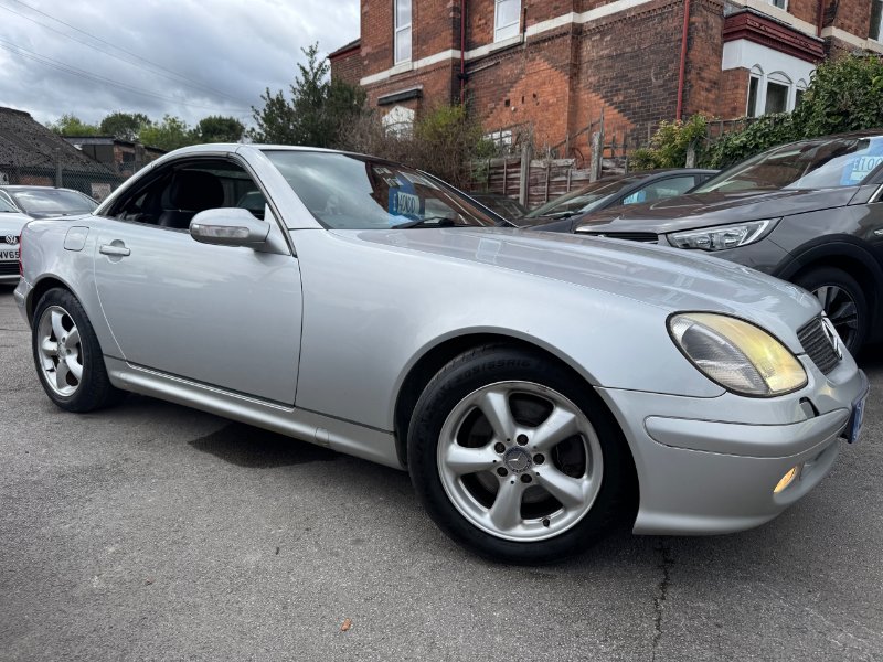 Silver Mercedes-Benz SLK 3.2 SLK320 Convertible 2dr Petrol Automatic 254 g/km 218 bhp